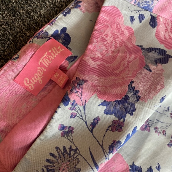 Dolls kill floral high waisted mini skirt - Picture 2 of 3